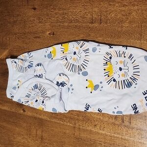 KING OF THE JUNGLE SWADDLER